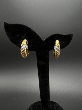 VTG D’ORLAN Gold-Plated Ribbed Hoop Earrings with Clear Stones, Clip-On